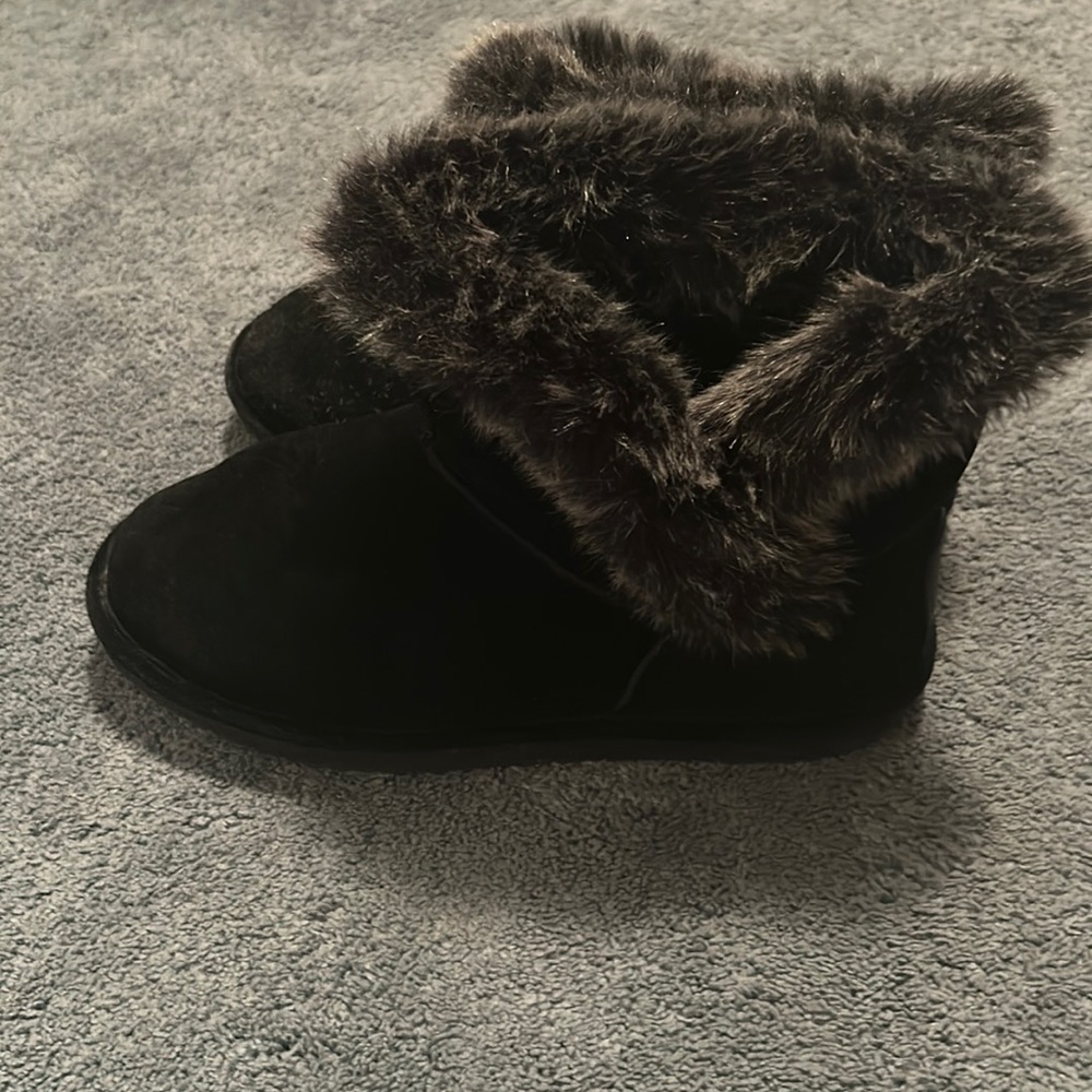 bear paw black fuzzy boots